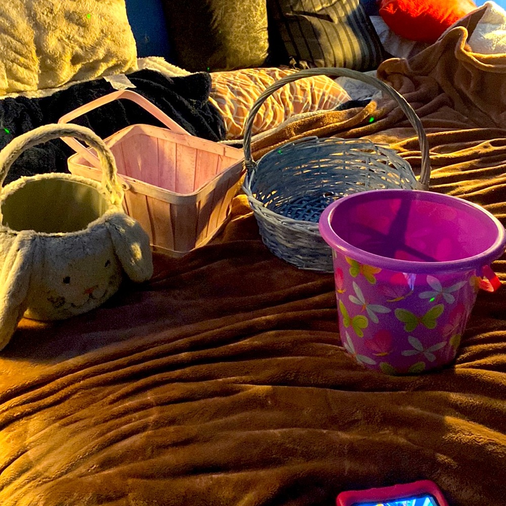 4 Easter baskets different sizes